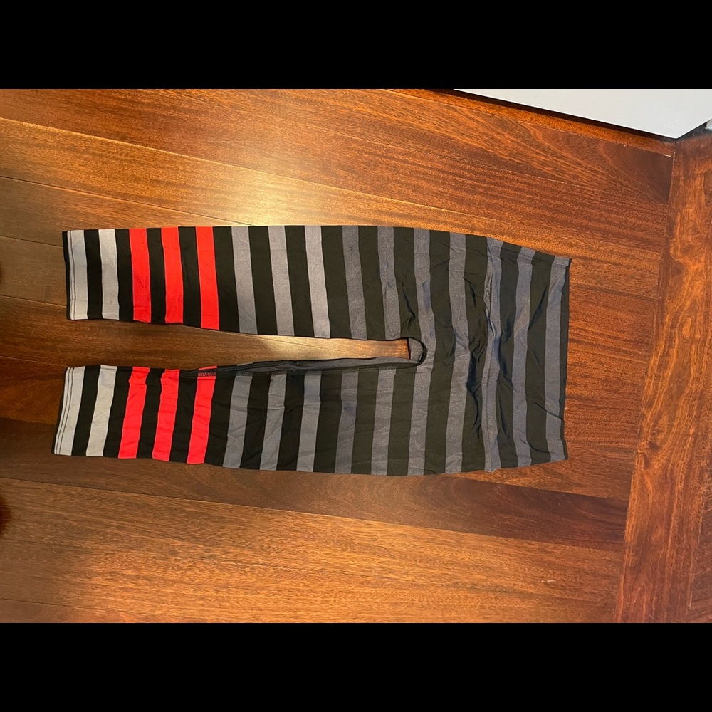 K-deer capri leggings size M